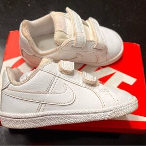 Toddler Nike shoes